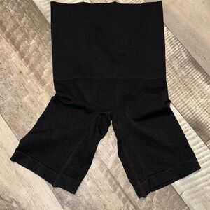 NWOT SHAPER - Size XL/XXL‎